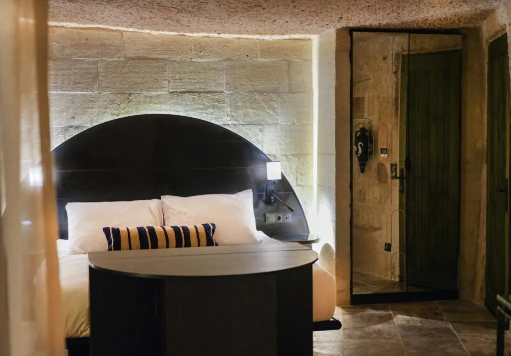 Premium Cave