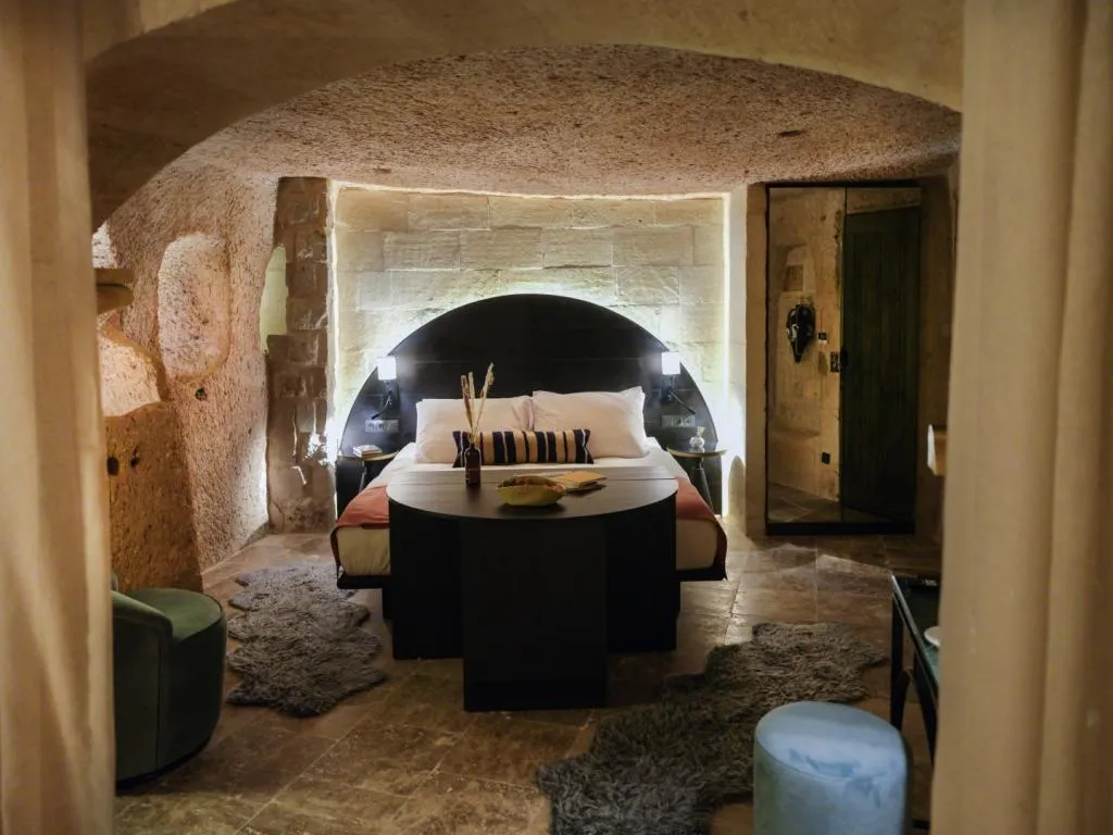 Premium Cave