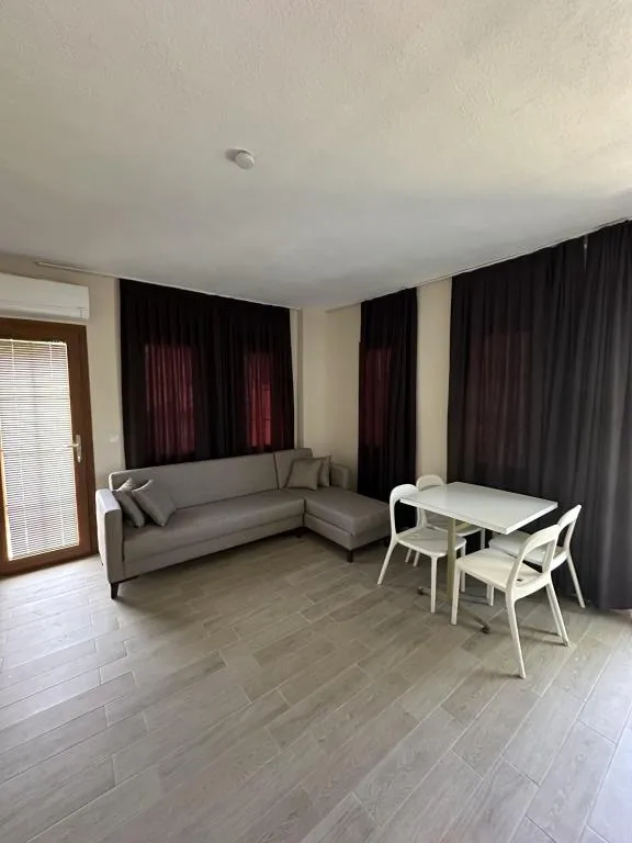 1 + 1 Daire,Bahçe veya Sokak Manzaralı