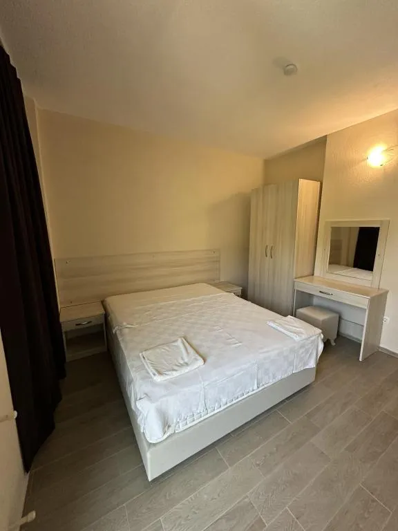 1 + 1 Daire,Bahçe veya Sokak Manzaralı