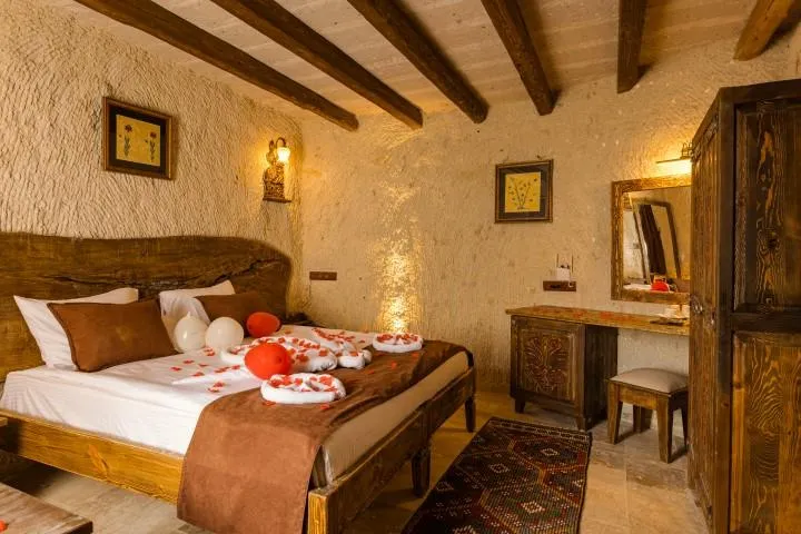 Cave Suite Room