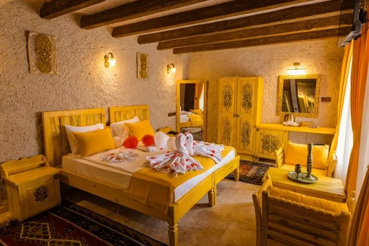 Cave Suite Room