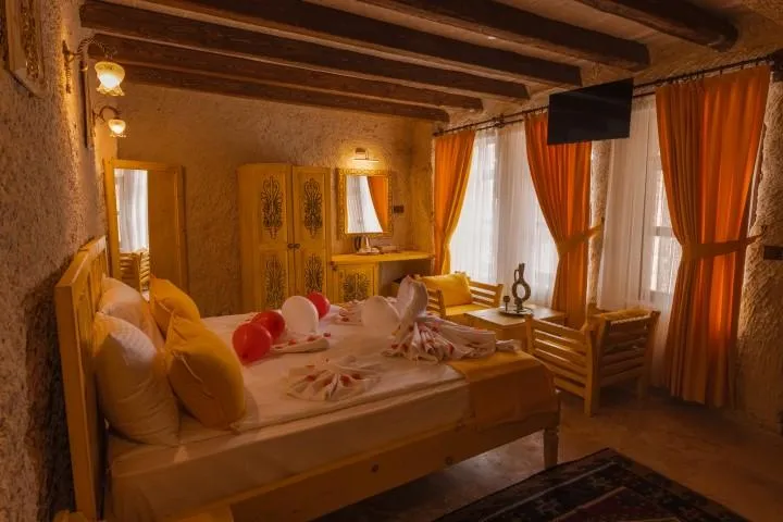 Cave Suite Room