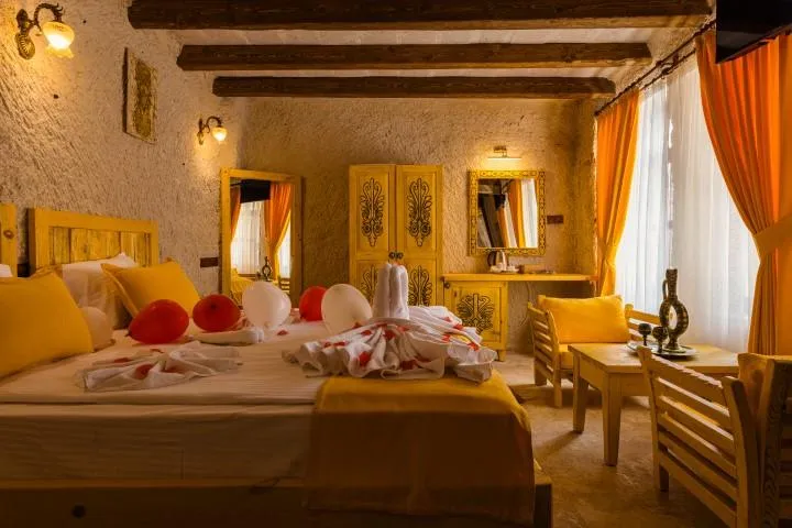 Cave Suite Room