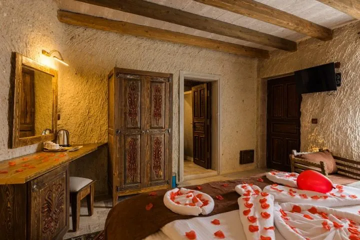 Cave Suite Room