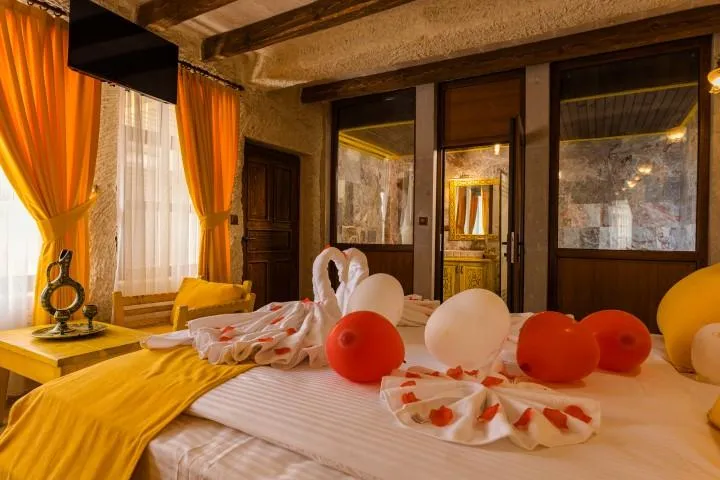Cave Suite Room