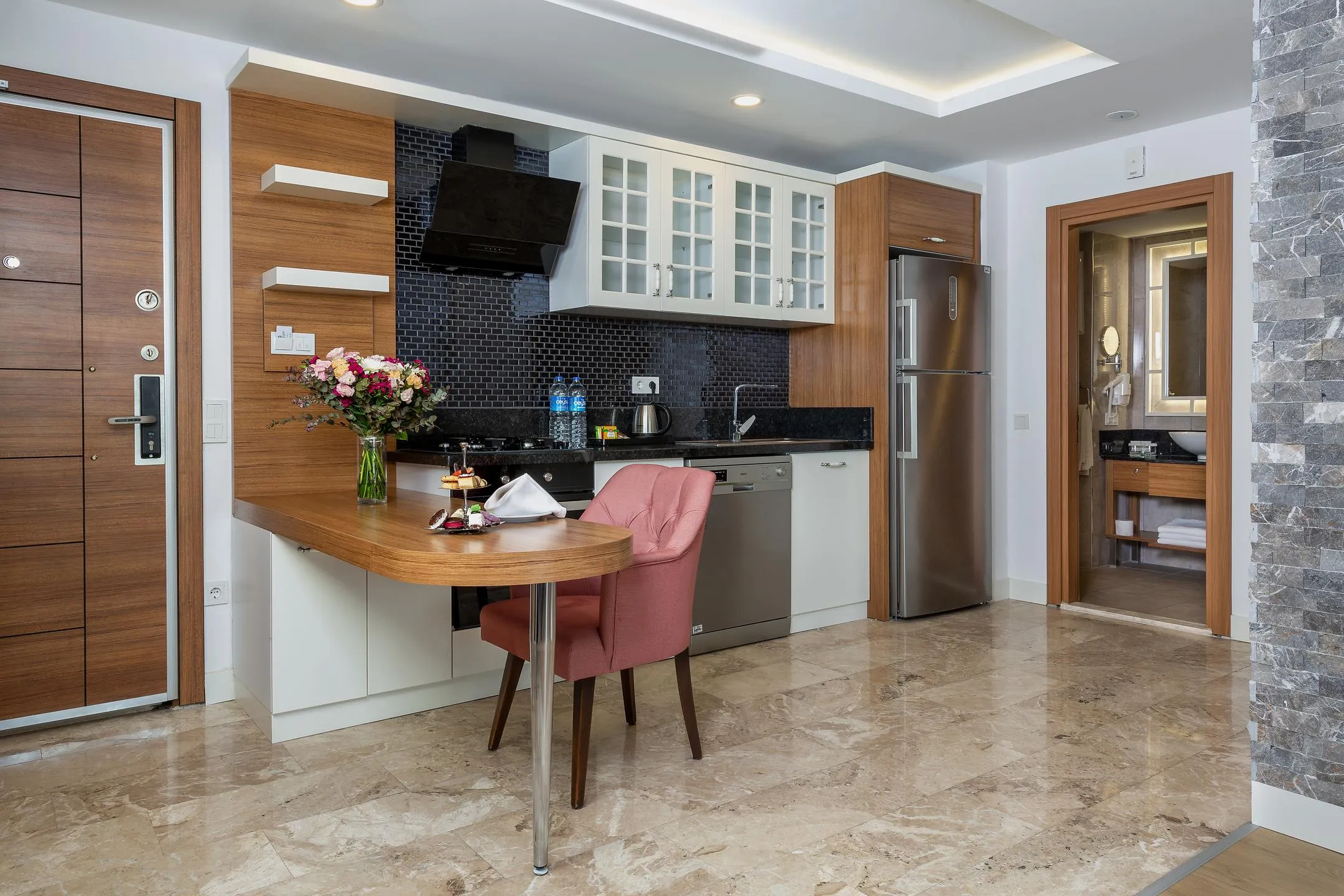 Deluxe Superior Suite
