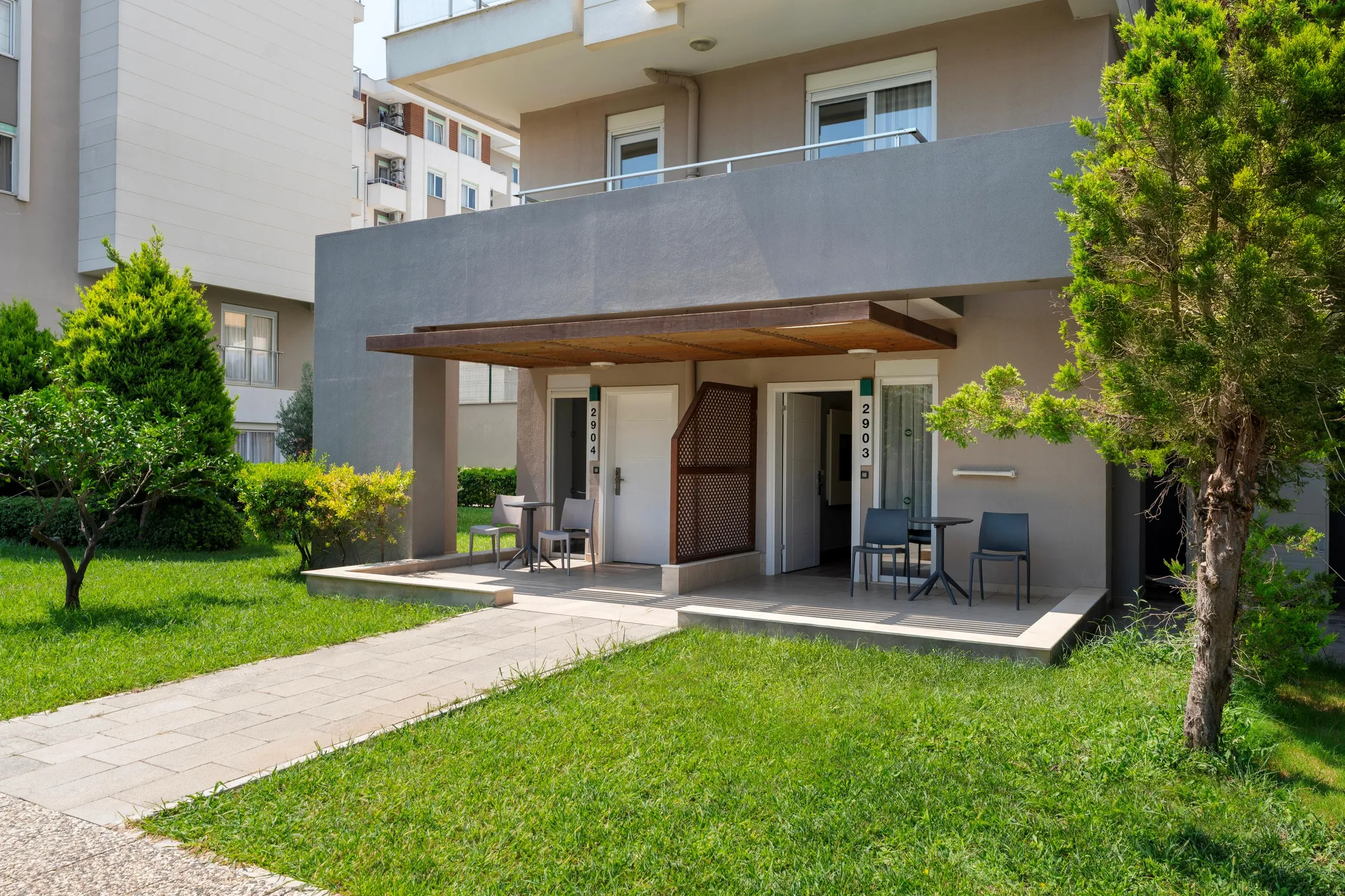 Superior Garden Room