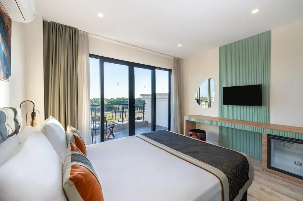 Suite,Kara Manzaralı