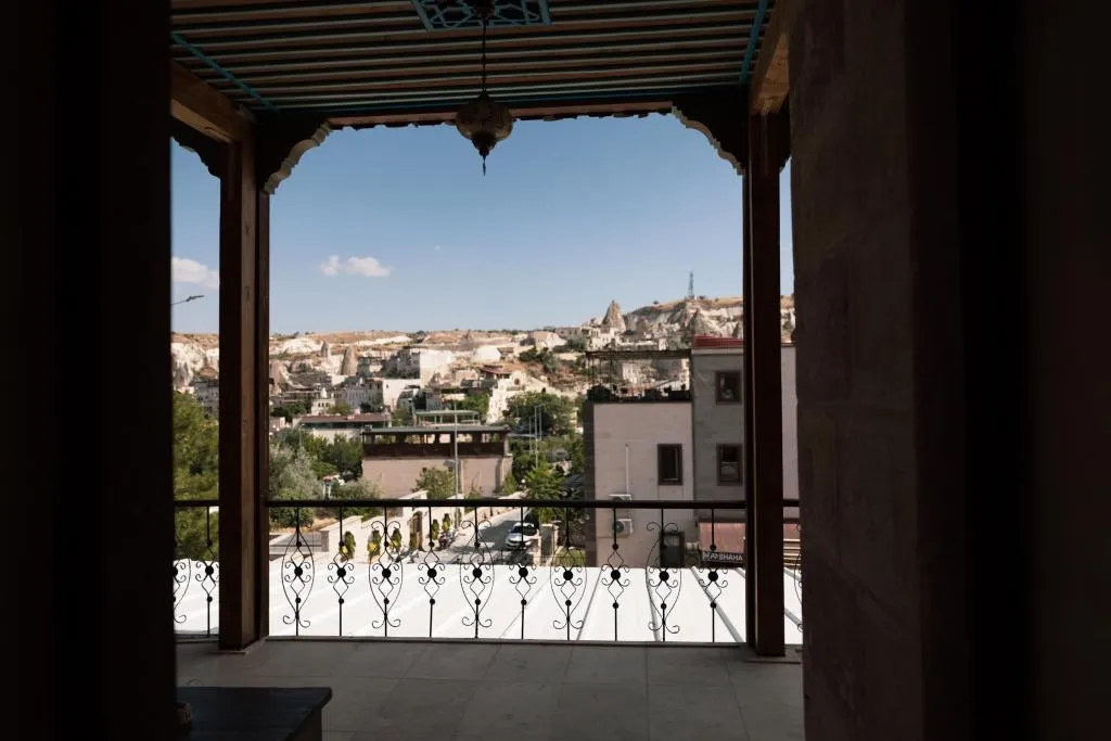 DELUXE DOUBLE ROOM WITH BALCONY 202