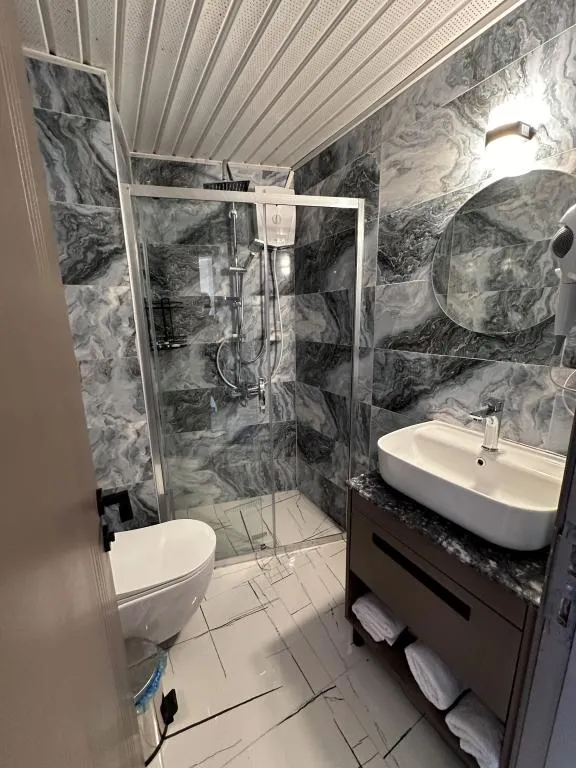 Connection Room,Bahçe veya Sokak Manzaralı