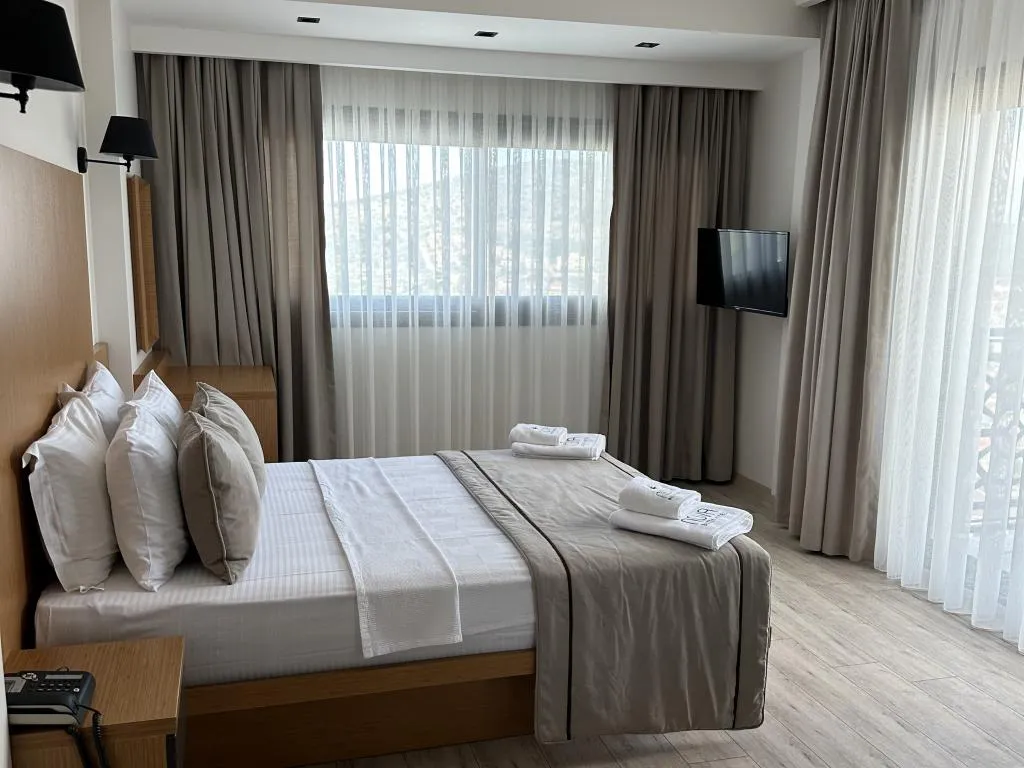 Havuz Bağlantılı Deluxe Oda,Bahçe Manzaralı,İç Bahçe veya Teras