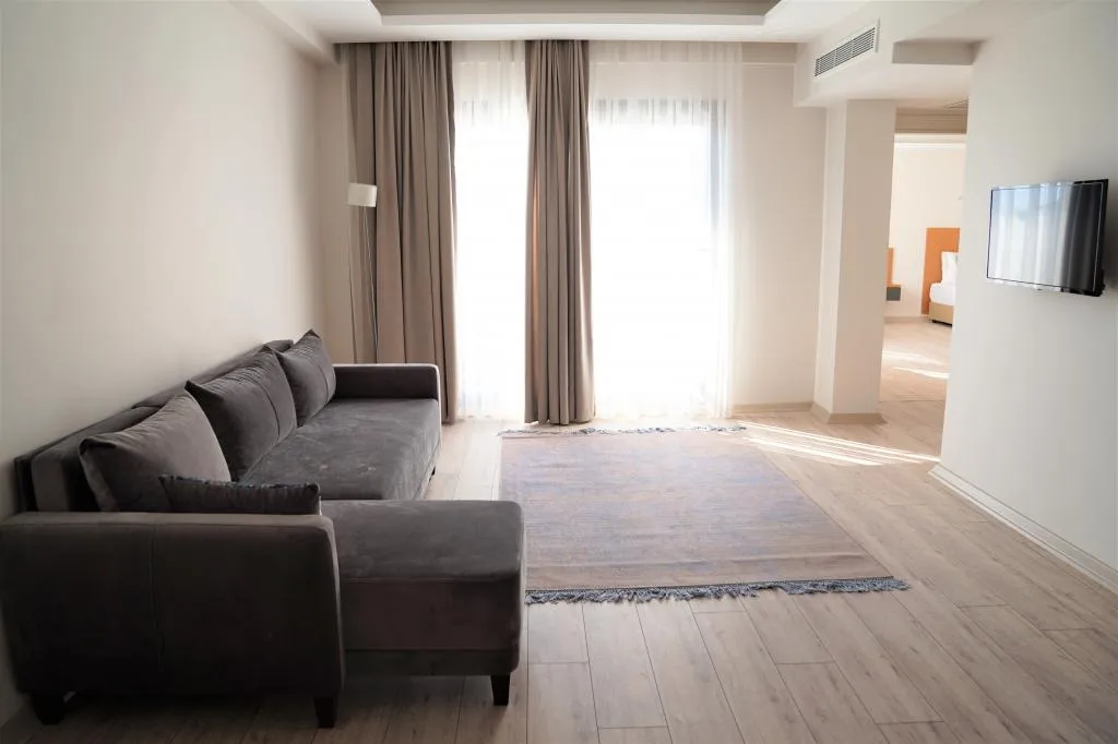 Deluxe Aile Suiti,Kara Manzaralı