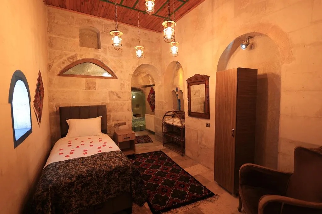 Cave Room,Bahçe Manzaralı
