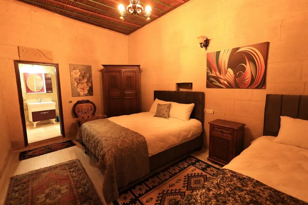 Triple Cave Room,Bahçe Manzaralı