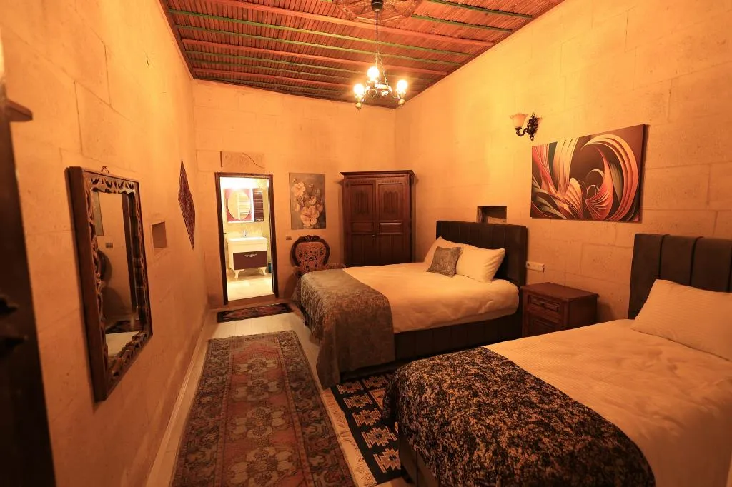 Triple Cave Room,Bahçe Manzaralı