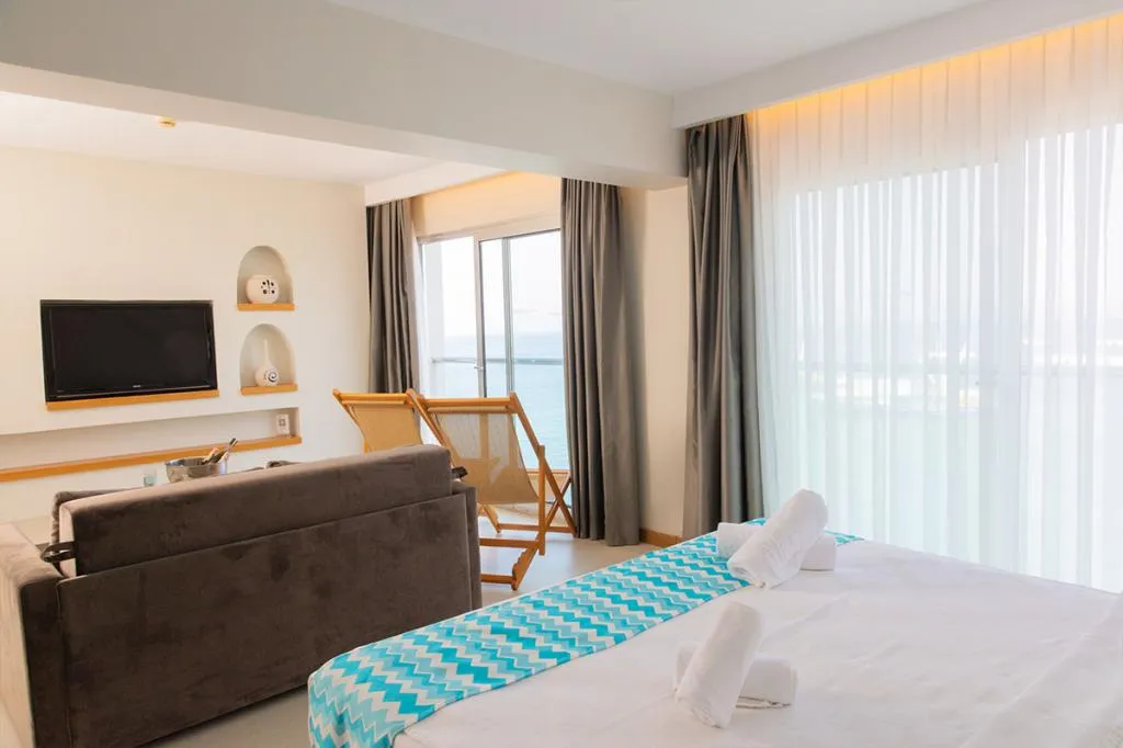 Studio Suite,Deniz Manzaralı,Jakuzili