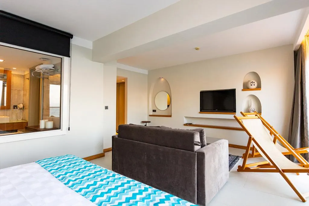 Studio Suite,Deniz Manzaralı,Jakuzili