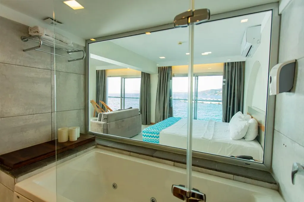 Studio Suite,Deniz Manzaralı,Jakuzili