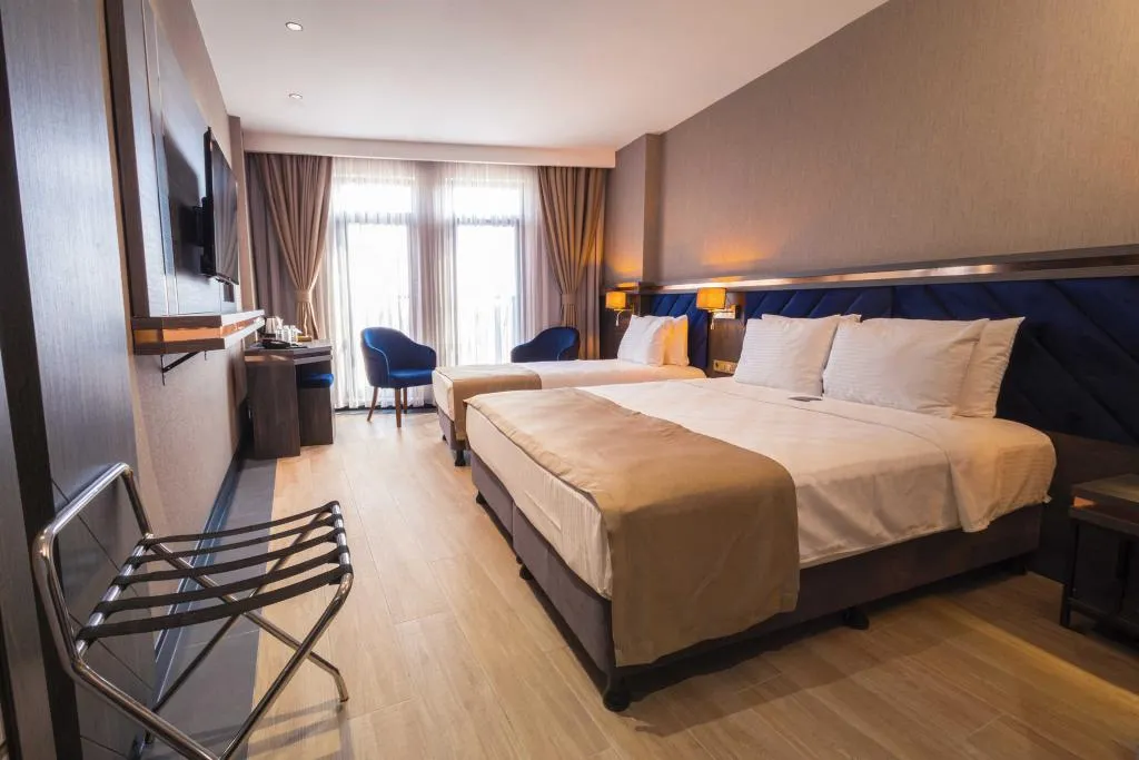 Family Room Triple,Şehir Manzaralı