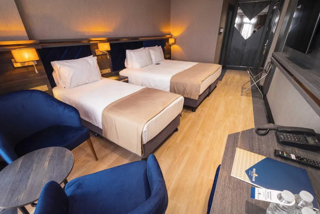 Family Room Triple,Şehir Manzaralı
