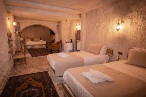 Sur Cave Suites