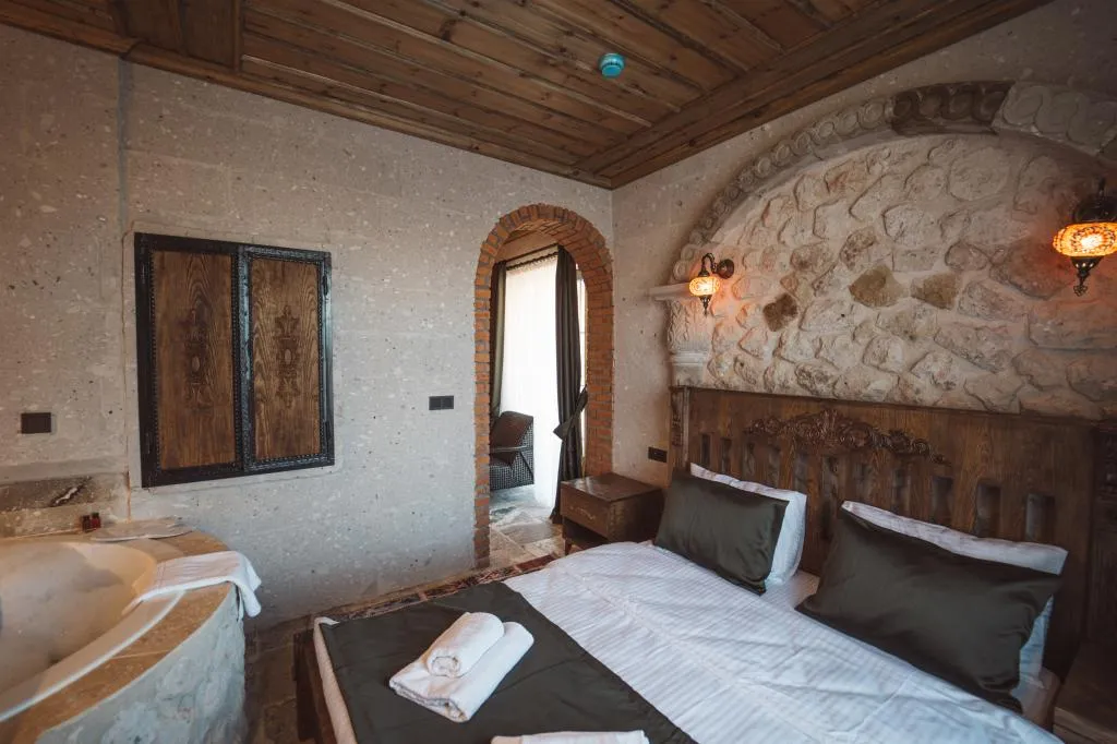 Luxury Suite,Bahçe Manzaralı,Şömineli ve Jakuzili