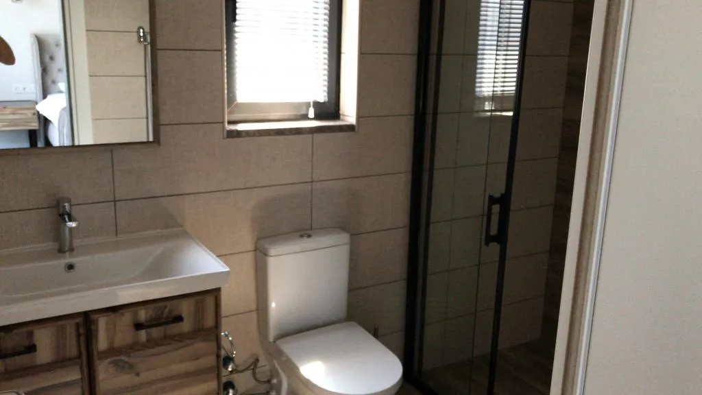 Göl Manzaralı Standart oda