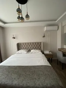 Antigonia Hotel