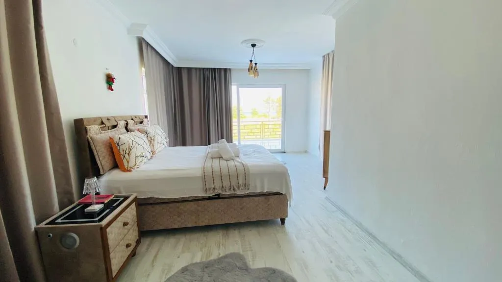 Villa,Deniz ve Doğa Manzaralı,1. Kat