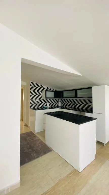 Villa,Deniz ve Doğa Manzaralı,2. Kat