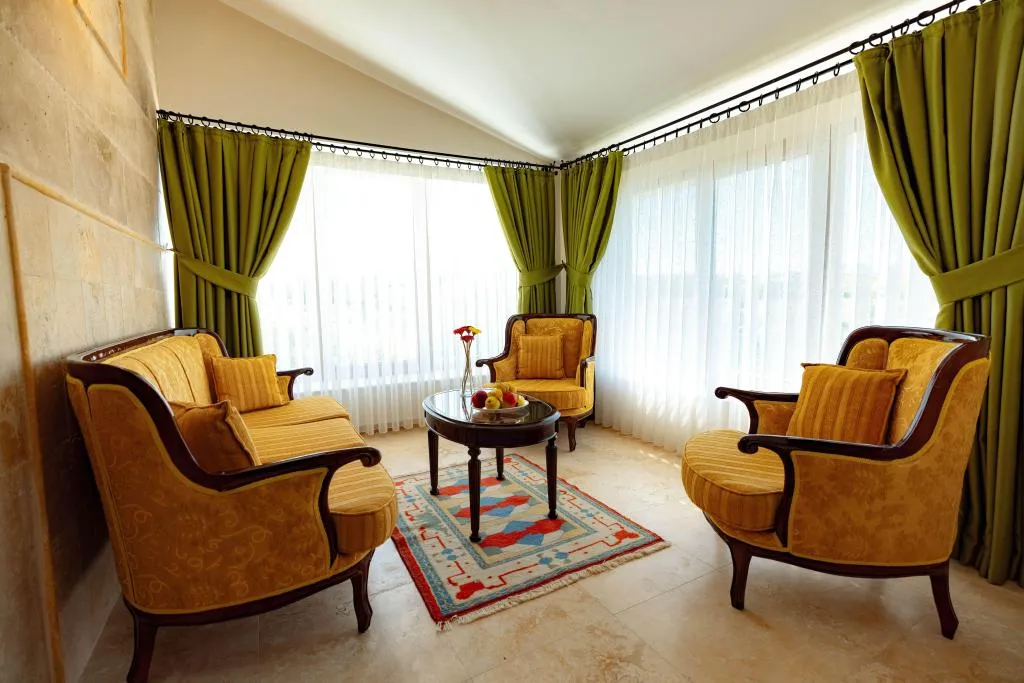 Grand Deluxe