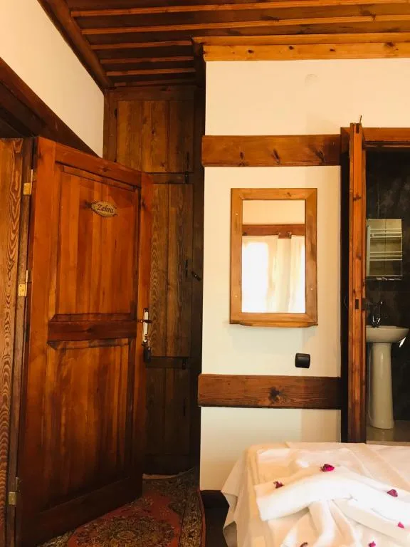 Tarihi Çarşı Manzaralı 