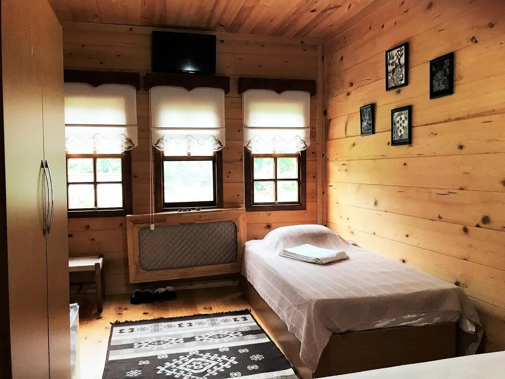 Suite, Özel Banyolu, Bahçe Manzaralı