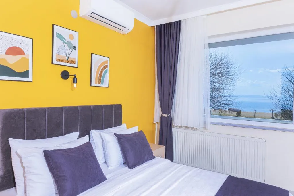 Kiraz Otel, Tek Büyük Yataklı Oda (Deniz Manzaralı)