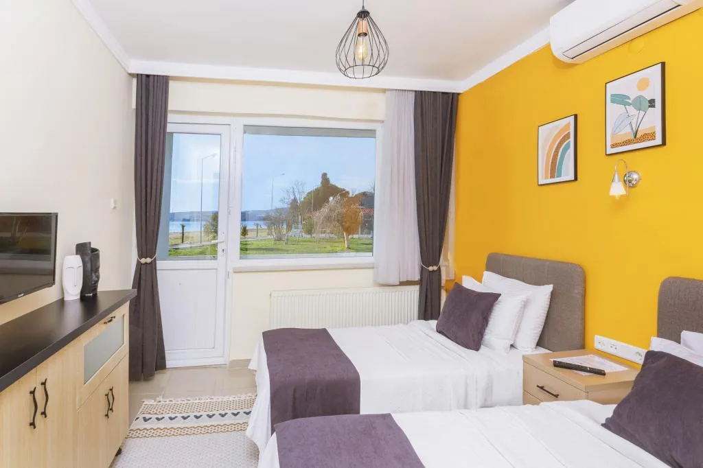 Kiraz Otel, İkiz Yataklı Oda (Deniz ve Kara Manzaralı)