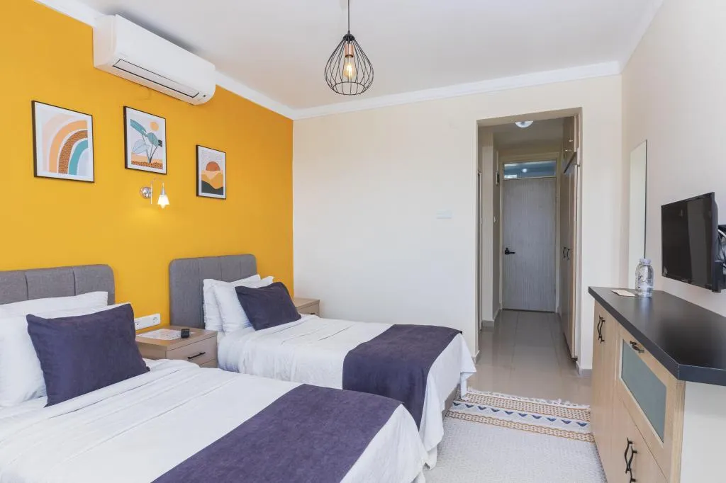 Kiraz Otel, İkiz Yataklı Oda (Deniz ve Kara Manzaralı)