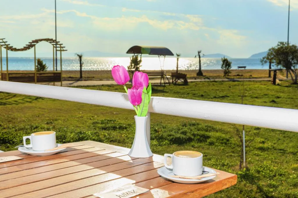 Kiraz Otel, Üç Kişilik Oda (Deniz Manzaralı