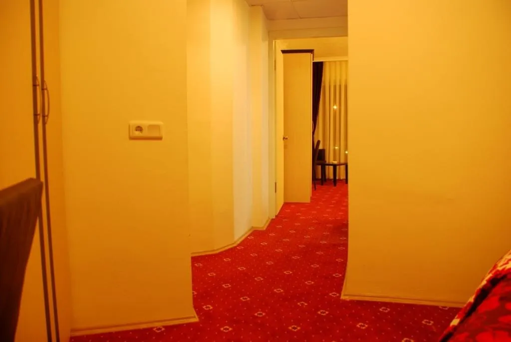 Aile Odası,Şehir Manzaralı