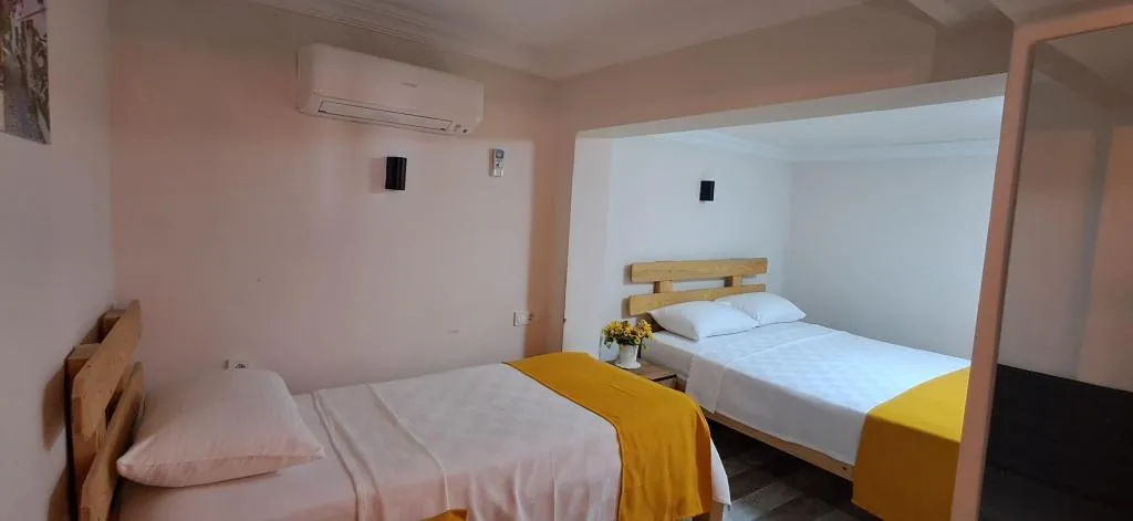 Üç Kişilik Oda,Bahçe Manzaralı