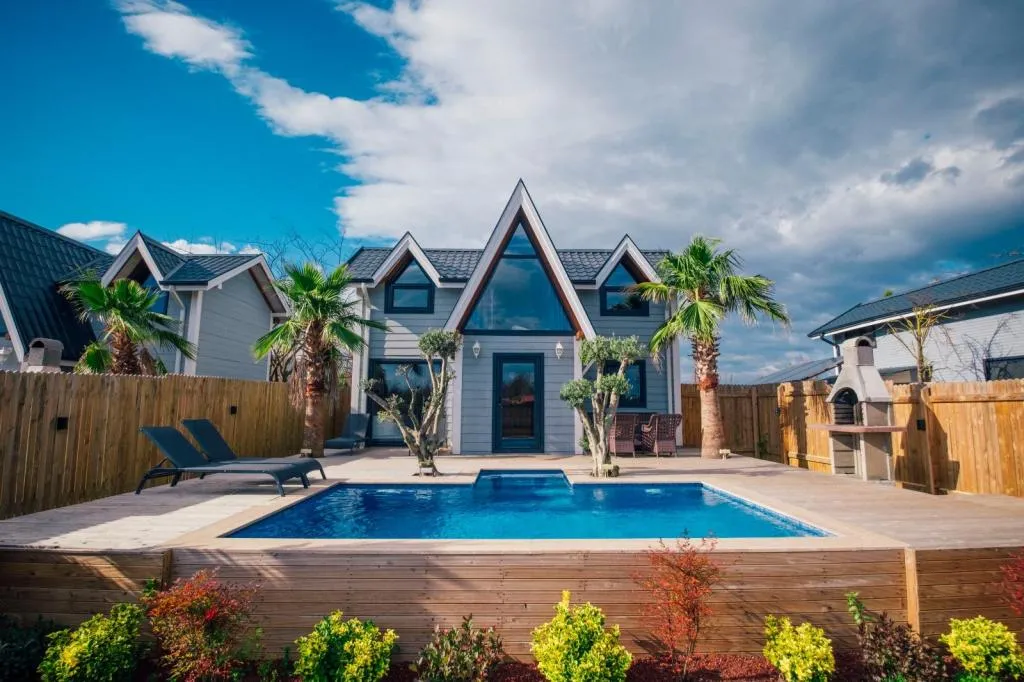 Mini Suite,Doğa Manzaralı,Isıtmalı Özel Havuzlu