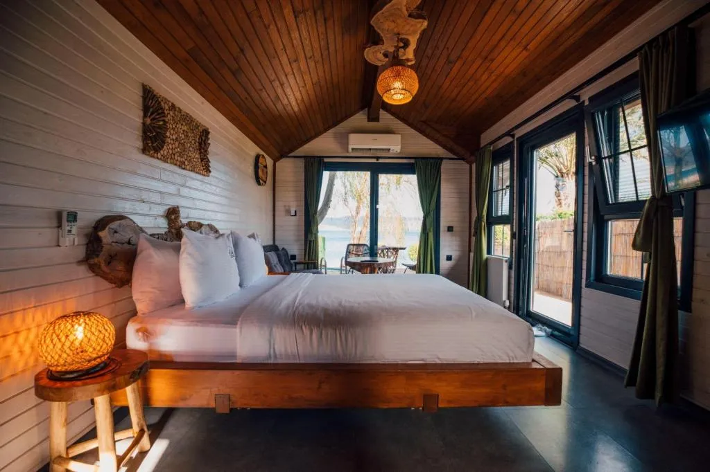 Superior Tiny House,Göl Manzaralı,Özel Havuzlu ve Bahçeli