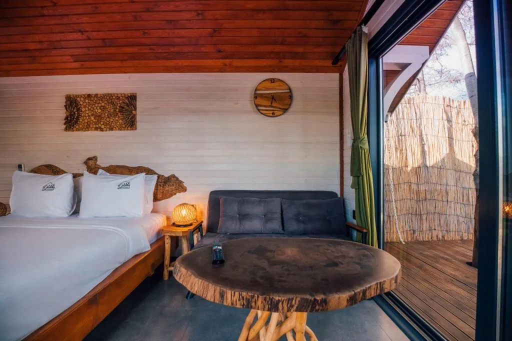 Superior Tiny House,Göl Manzaralı,Özel Havuzlu ve Bahçeli