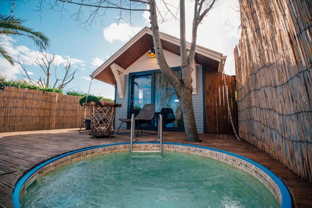 Superior Tiny House,Göl Manzaralı,Özel Havuzlu ve Bahçeli