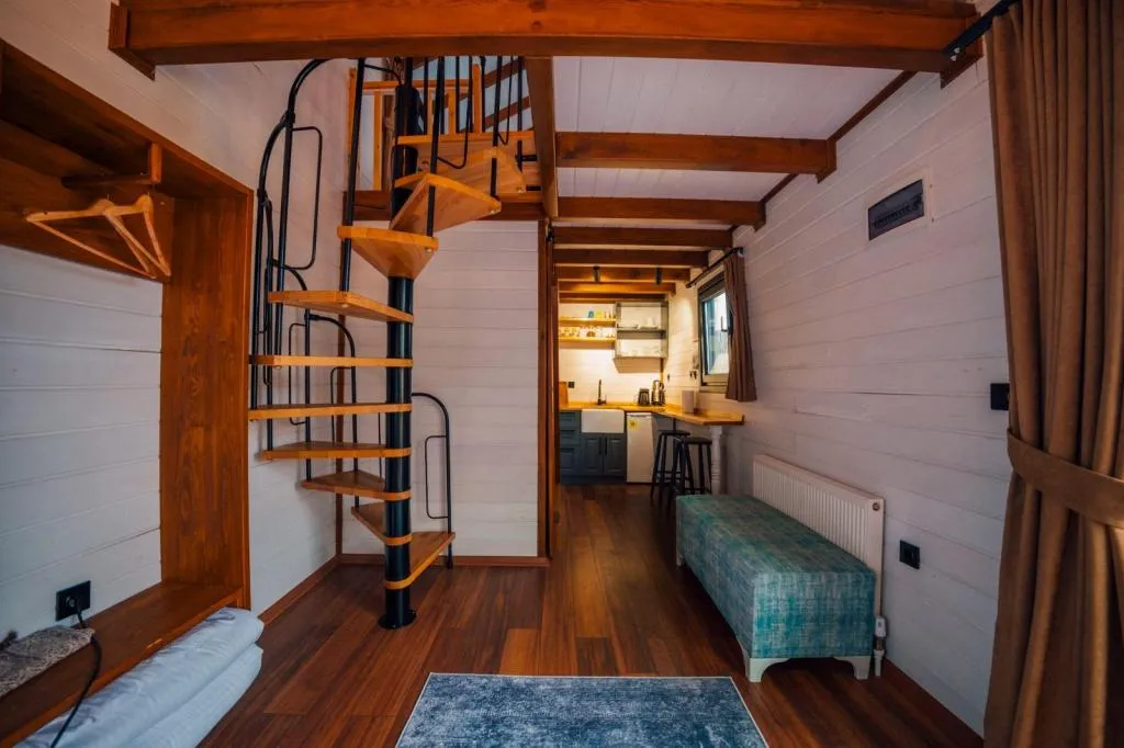 Deluxe Tiny House,Göl Manzaralı,Isıtmalı Özel Havuzlu