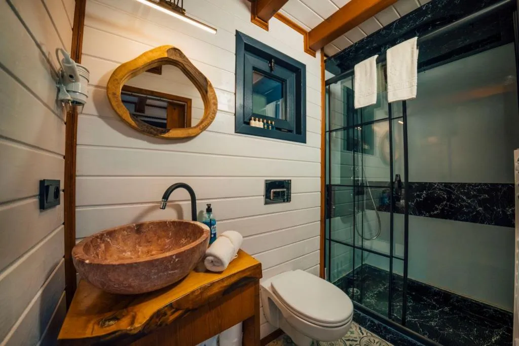 Deluxe Tiny House,Göl Manzaralı,Isıtmalı Özel Havuzlu