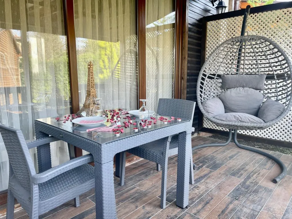 Çift Kişilik Jakuzili Suit Daire