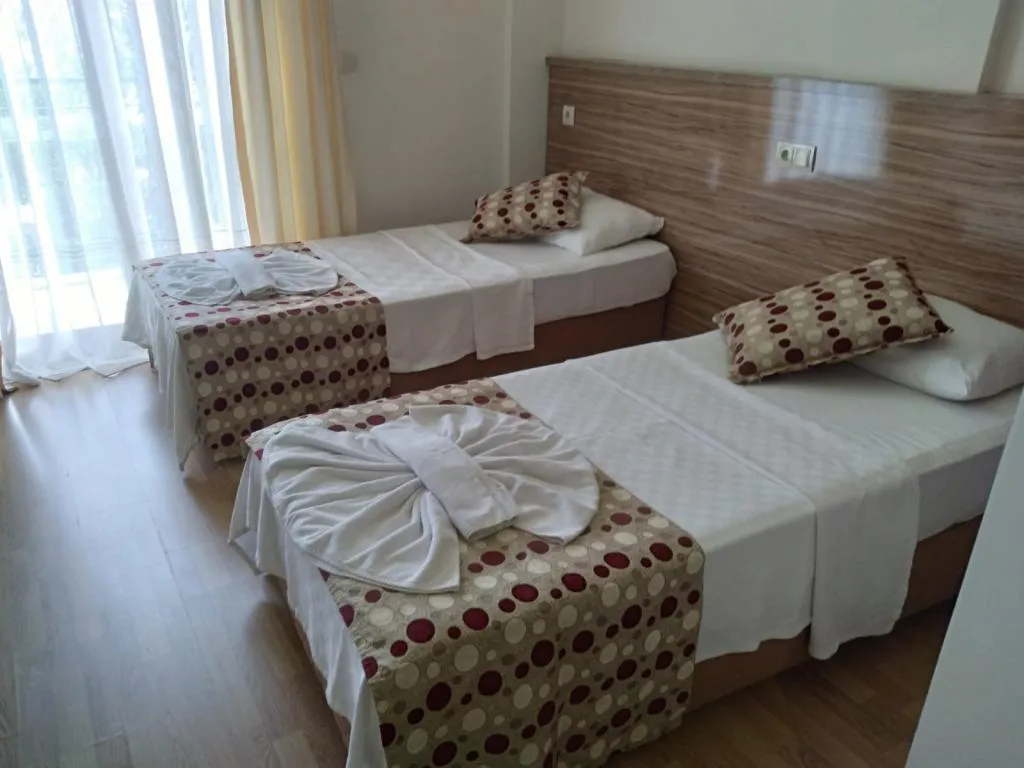 Dört Kişilik Oda,Bahçe Manzaralı