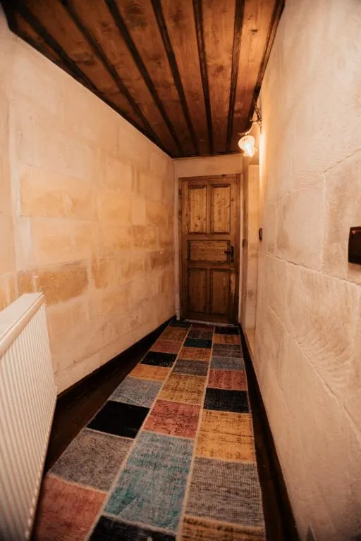 Stone Arch Room