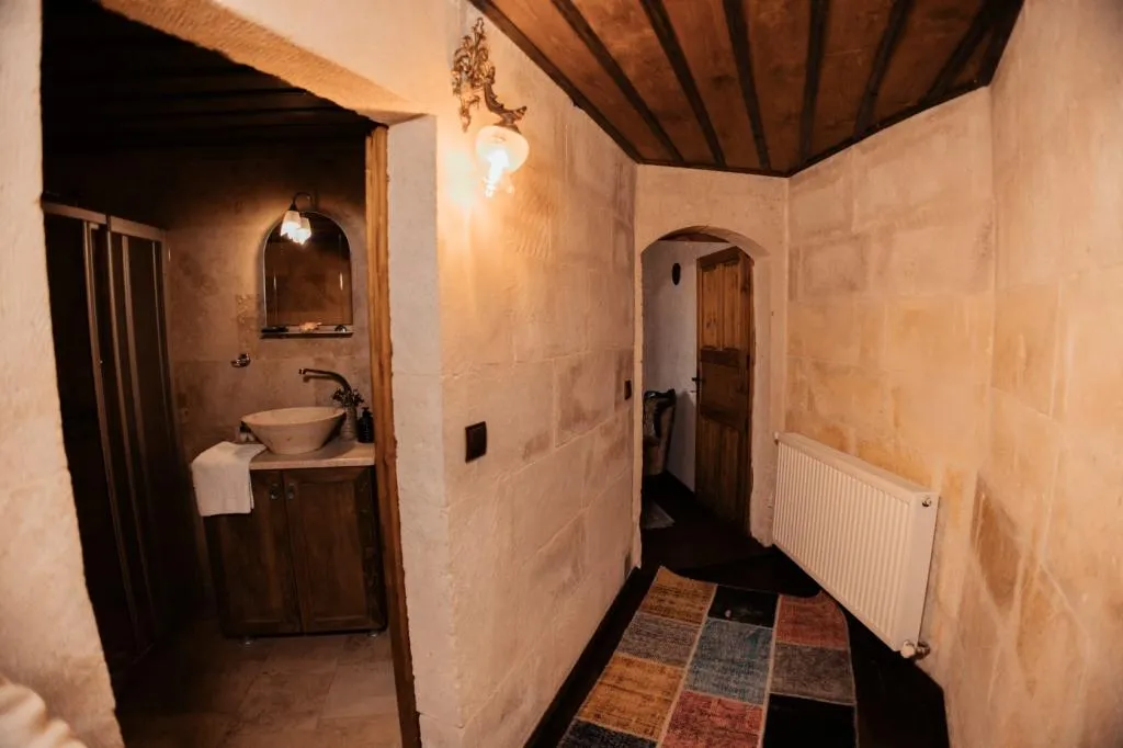 Stone Arch Room
